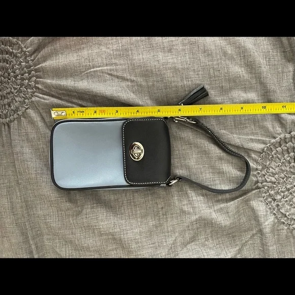 Small Coach cell phone bag with toggle clasp - gently used - Picture 3 of 8
